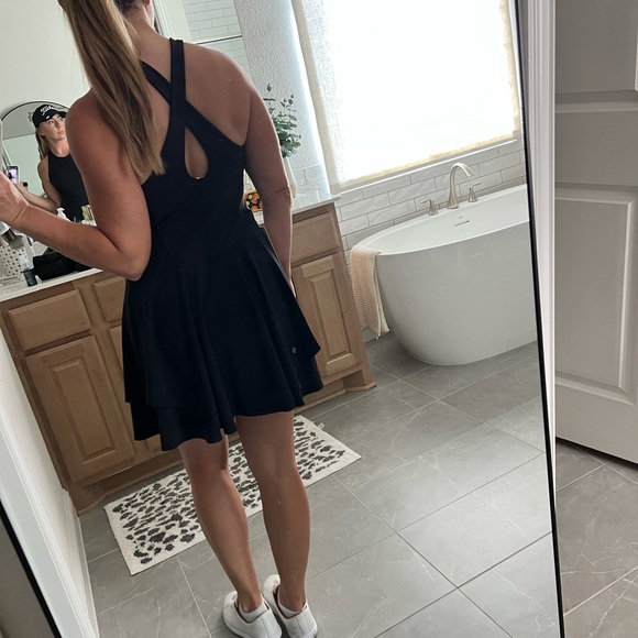 Lululemon tennis pickleball golf athletic dress - Picture 2 of 4